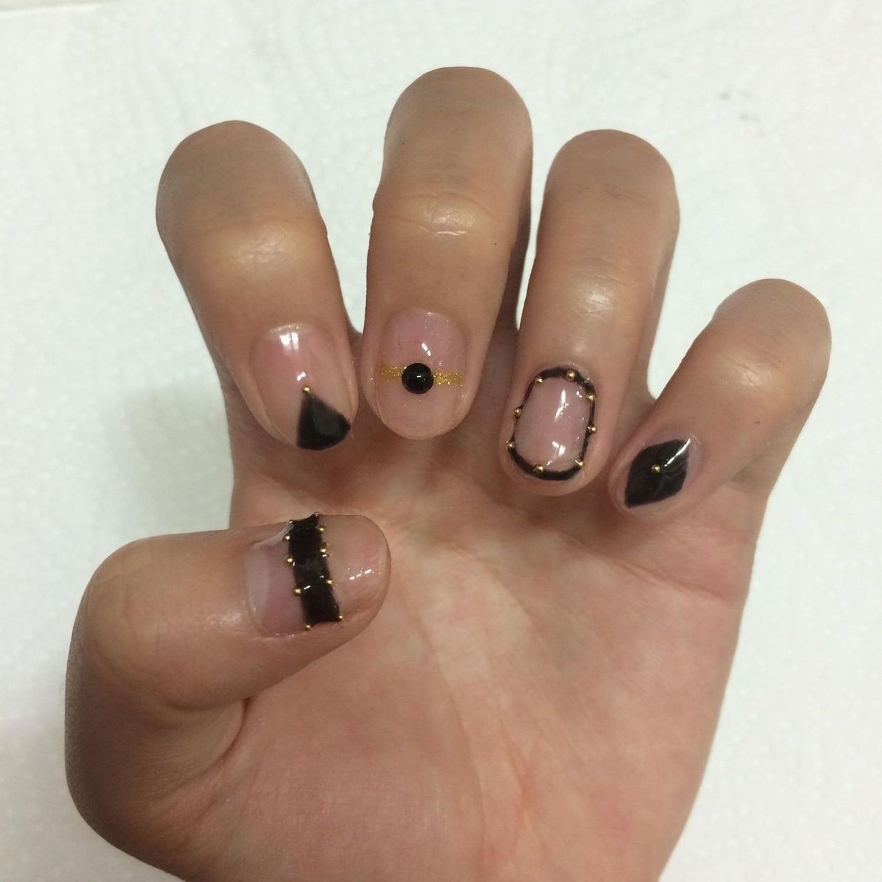 Ava Sinclair — Nail Art Designer